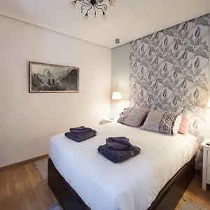 Cosy - Guggen º Parking Free Homestay